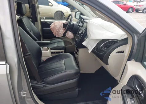 2014 Chrysler Town & Country Touring from USA, damaged, VIN 2C4RC1BG2ER132477